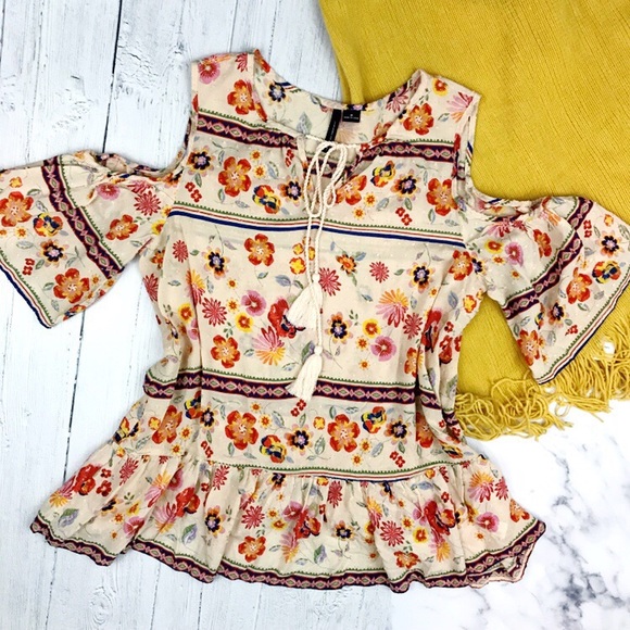 new directions Tops - NEW DIRECTIONS Boho Cold Shoulder Floral Blouse